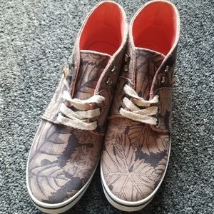 Van's - hightop, size 8, brand new